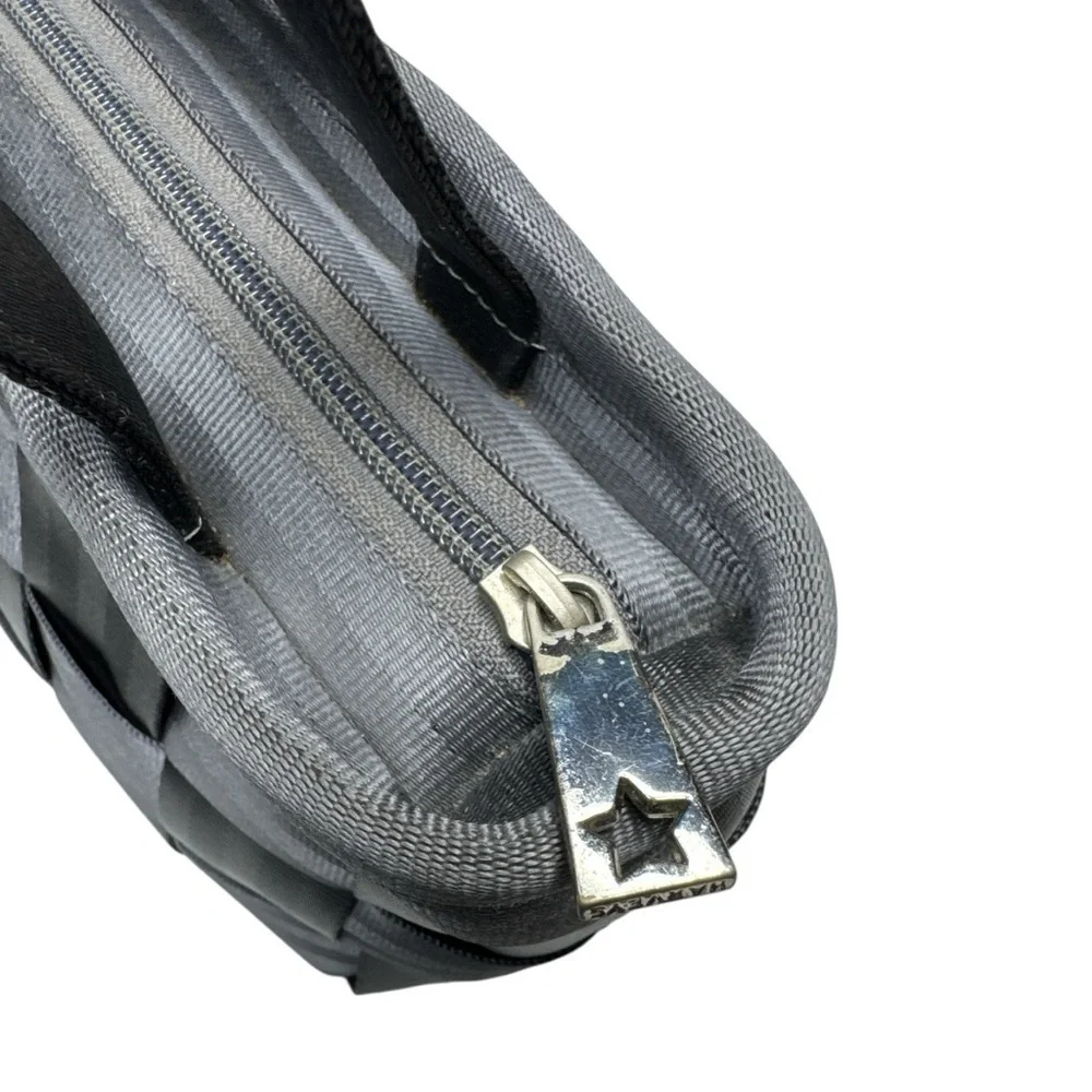 HarveyS Seatbelt Bag pre loved